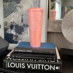 New Starbucks Summer 2021 Pink Marble Blush
24 oz Cold Cup Tumbler dome lid